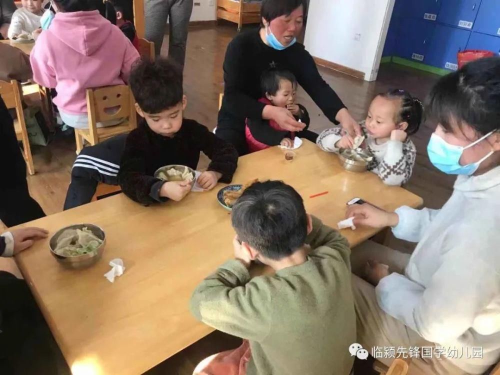 临颍：这所幼儿园邀请家长走进班级，和孩子们一起共同欢度冬至