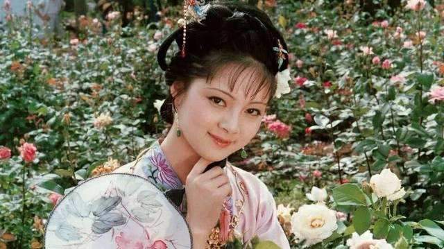 木石前盟#贾宝玉一直想娶的是两个人,一个当老妈子,一个当小情人!