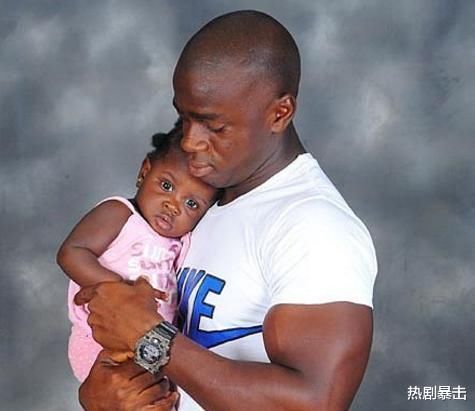 非洲|非洲穷小哥，通过健身娶村花开健身房，这才是真正的逆袭