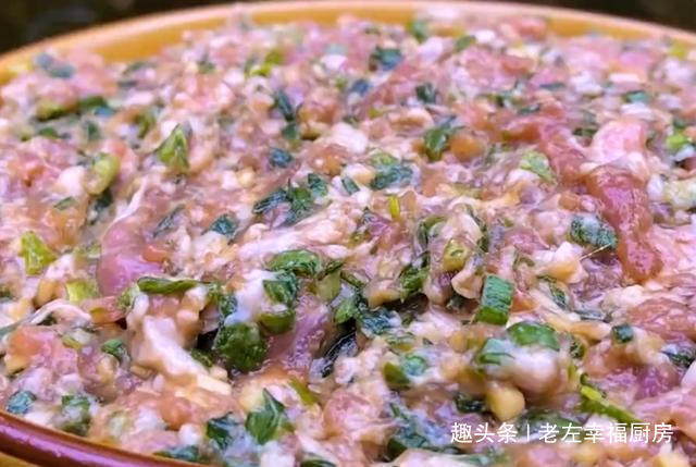 饭店不外传的饺子馅配方，肉馅鲜香无腥味，学会了回家露一手