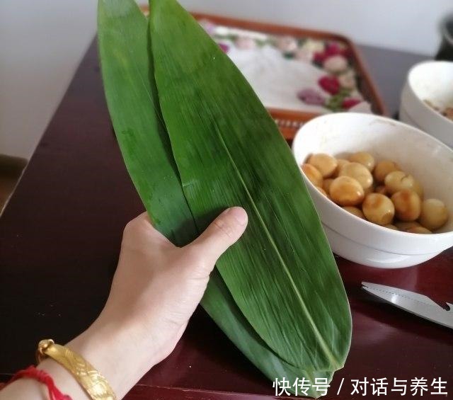 五香肉粽,鲜香软糯,浓郁醇厚