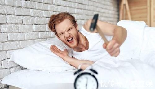 心脑血管病|晨起最佳的养生方式:缓慢起床,三个起床步骤,快来了解一下