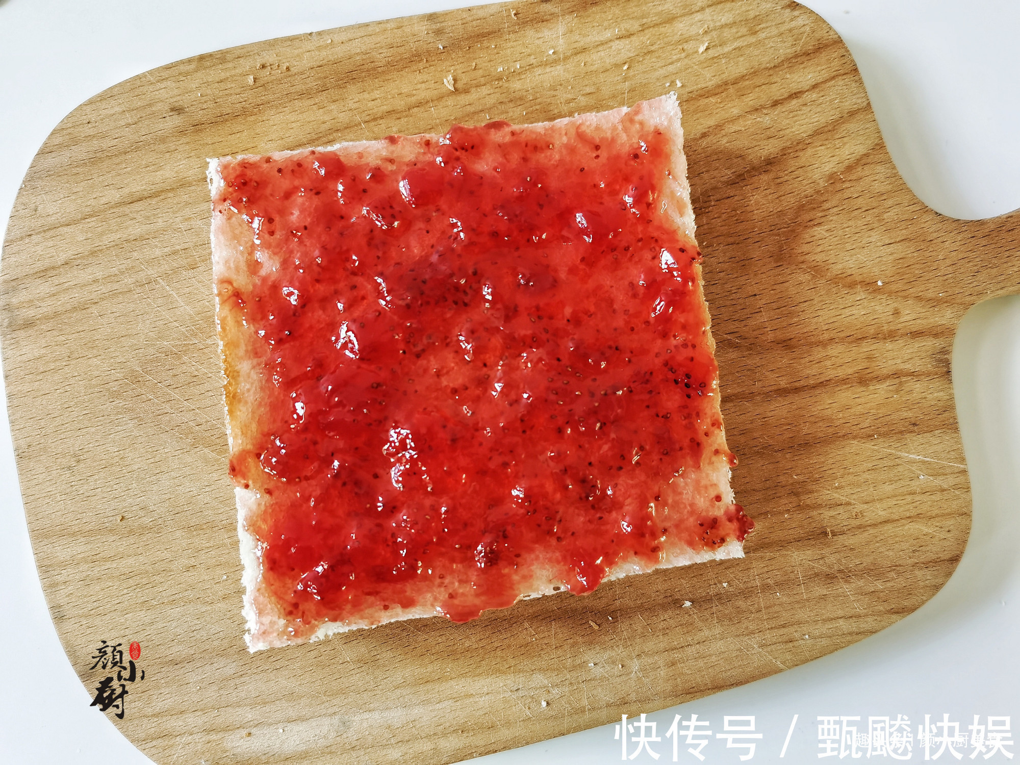 女儿经常点名要吃这早餐,简单一烙,3分钟就搞定,好吃又解馋