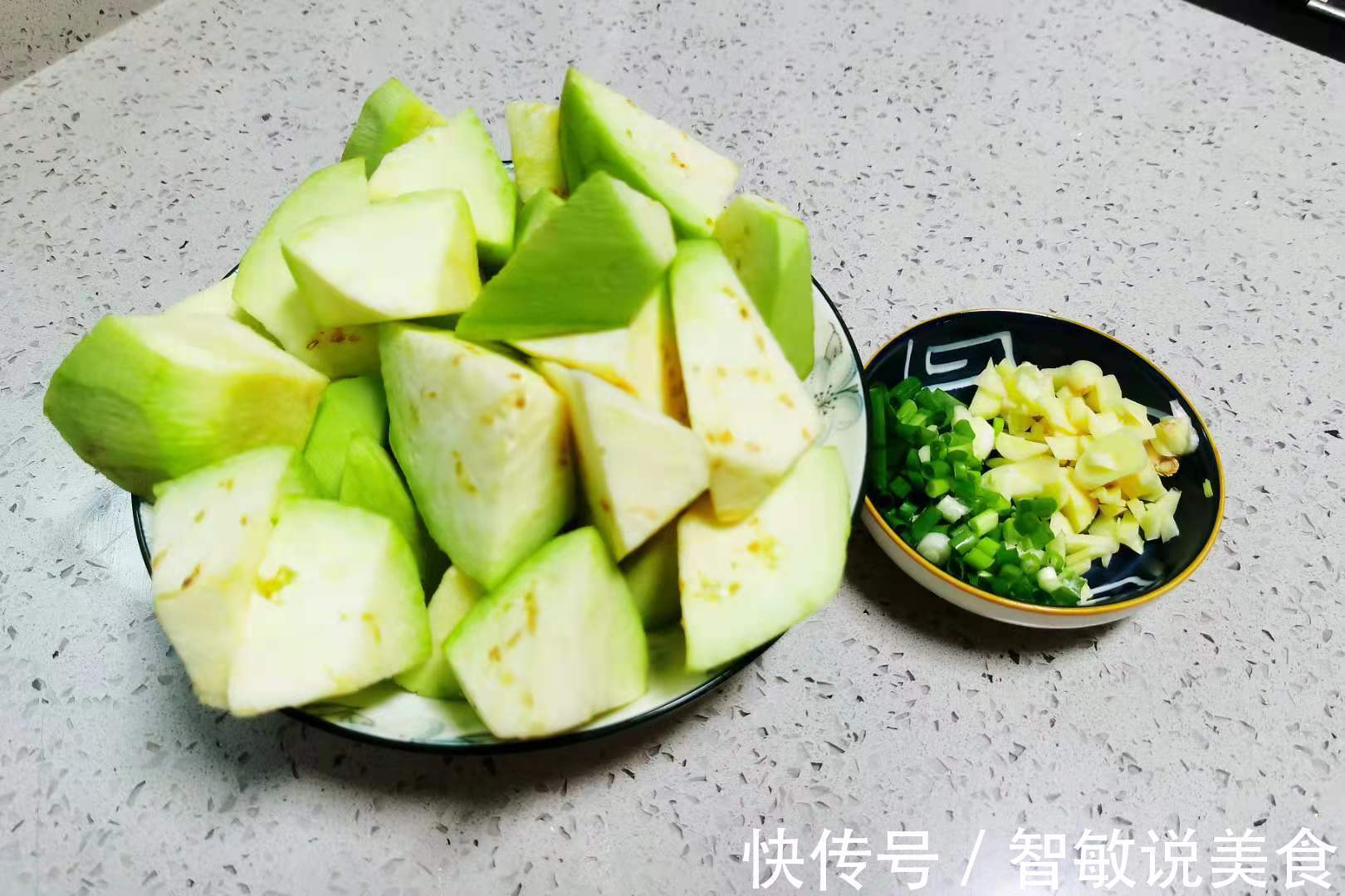 入秋后,茄子的无敌吃法,营养抗氧化,给肉都不换,真解馋