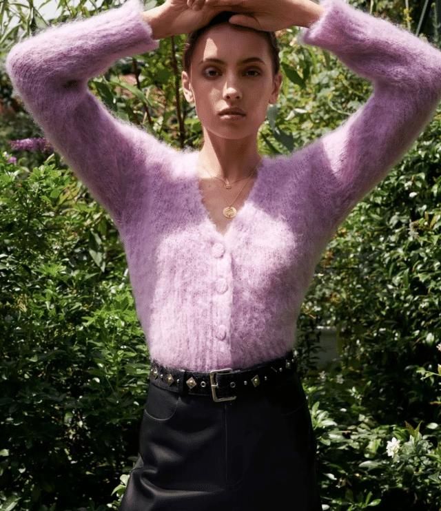 ?女人过了45岁，出门少穿这3种“装嫩色”，显胖俗气还掉价