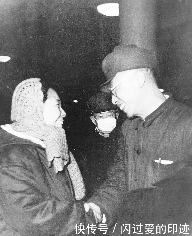 个个|溥仪与妹妹们的合影:妹妹们个个面容姣好,尽显皇室贵族气质