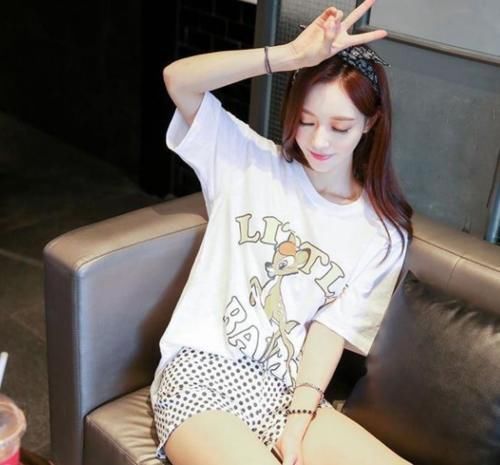 少女感 美女穿搭:浪漫蕾丝的加入,简约的款式多了甜美的少女感