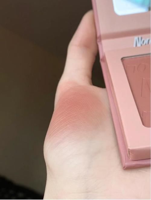 粉质|贫民窟女孩也买得起的平价腮红,衬气色还显脸小,真香!