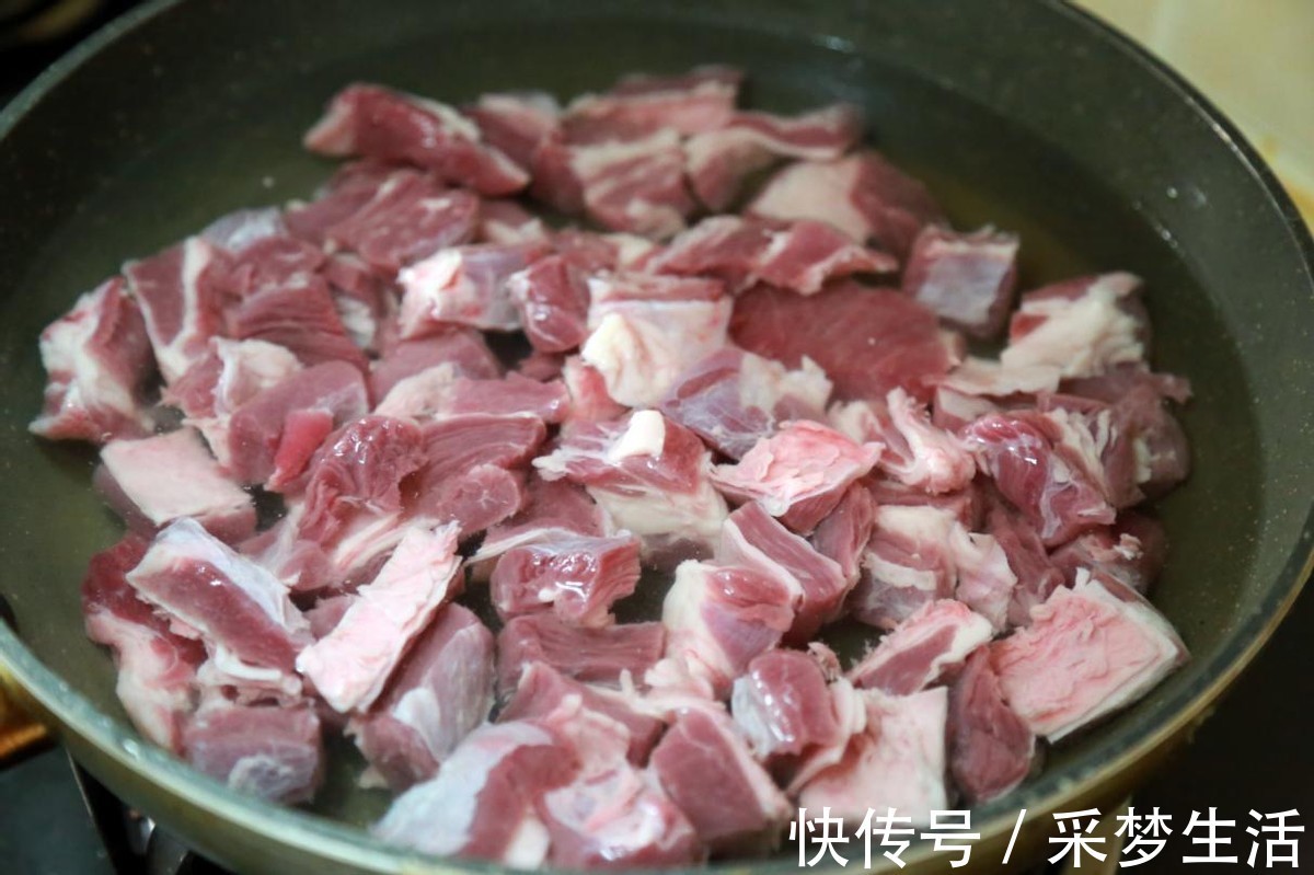 拌饭|番茄土豆完美配合，香浓美味的牛肉汤，上桌就吃光