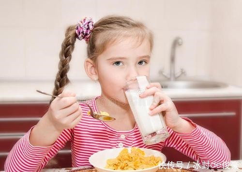 小孩|这些早餐要少吃,尤其对长身体的孩子