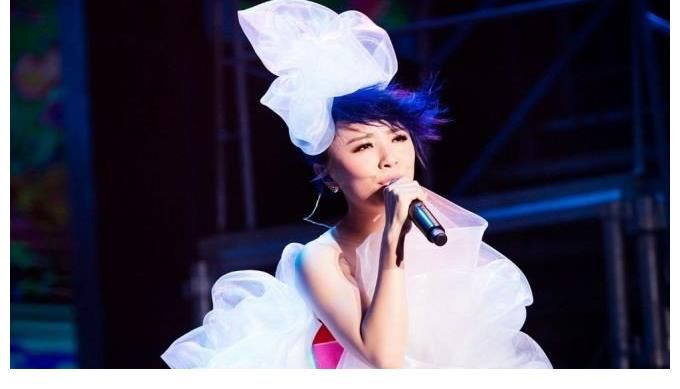 张靓颖|黄雅莉《听风说》唱进多少人心里？热爱音乐的她，或许生错了时代