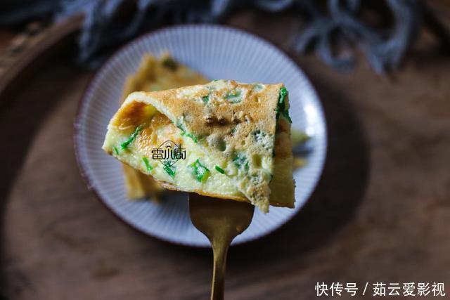 少量|儿子最爱吃的早餐饼,不用揉面,不用整形,2块钱就能吃饱!