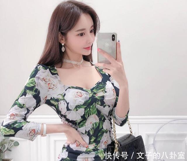 曲线 连衣裙尽显出完美身材曲线美,穿出格调的女神气质