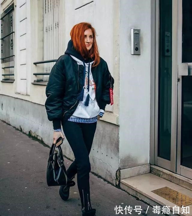 猫姐 大衣里穿什么讲真,这3件单品两两叠穿,解锁N种大衣穿搭!