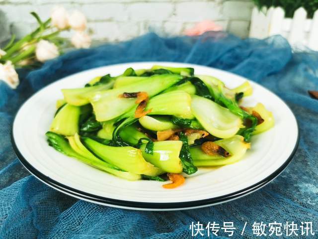 口感|炒青菜时，牢记2个窍门，炒好的青菜鲜嫩翠绿，口感好又入味