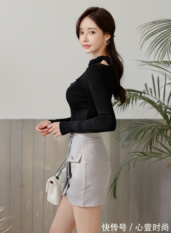 包臀裙|女神孙允珠高清时尚搭配:苍青雅黑圆弧镂空淑女包臀裙