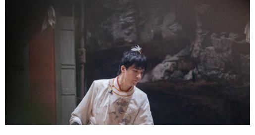 脸男|《密室大逃脱3》杨幂清唱串烧 黄明昊不惧“无脸男”突袭