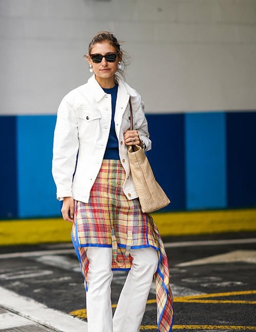 王鸥 四十岁的女人适合戴什么样的耳环?珍珠耳环不错,复古优雅又高贵