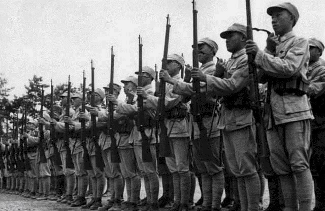 中国|二战日军看到戴这种帽子的中国军队,就立马投降准备挨打,这是为何?