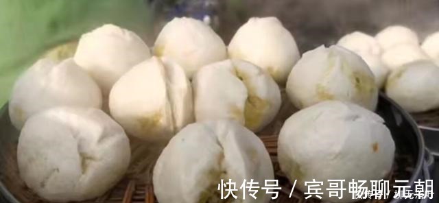 临平大集上的羊肉小笼包,老面发酵,羊肉腌制2天,一笼只需10元