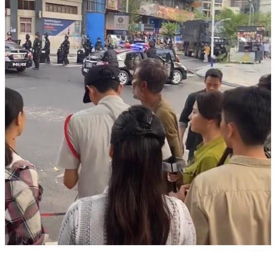 非常突然|廣東珠海：任達(dá)華拉紅線拍電影，鬢毛已經(jīng)白了不少，還有粉絲圍觀