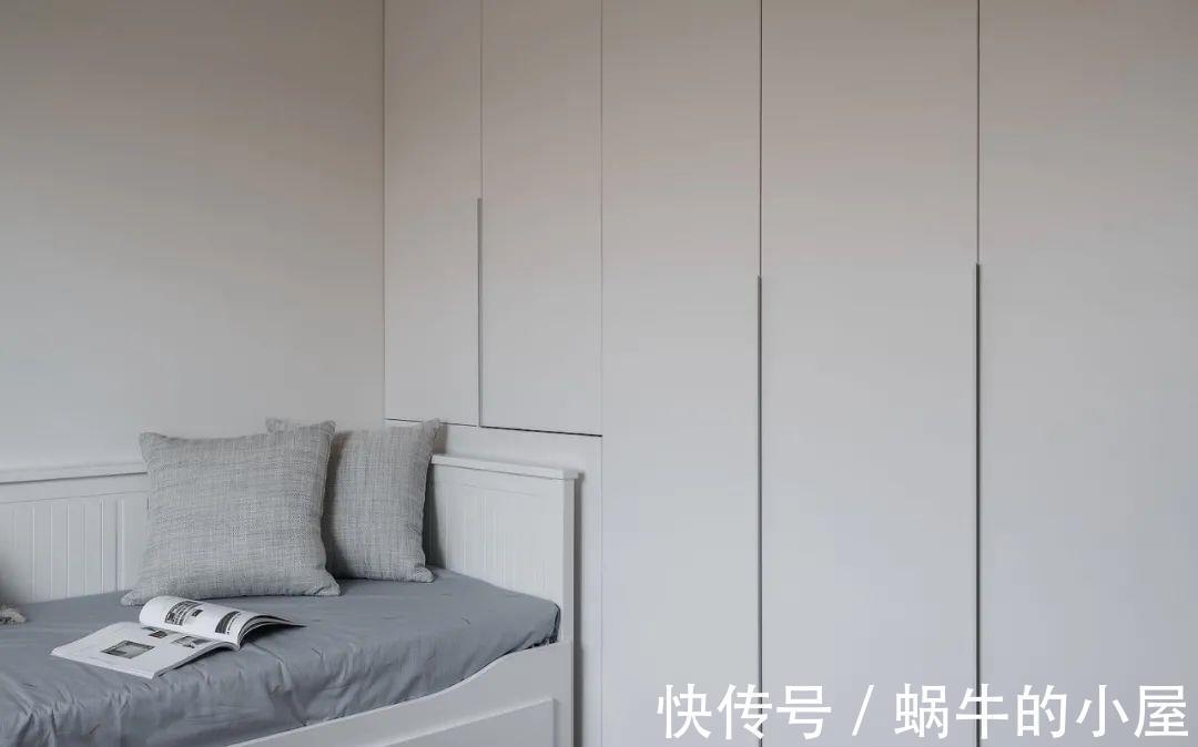 书桌|小户型大逆袭！50㎡奇葩手枪户型，设计师改造后秒变豪宅，简直了