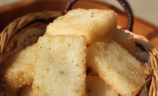 金黄|米饭被压榨和油炸金黄的年糕在口中留香