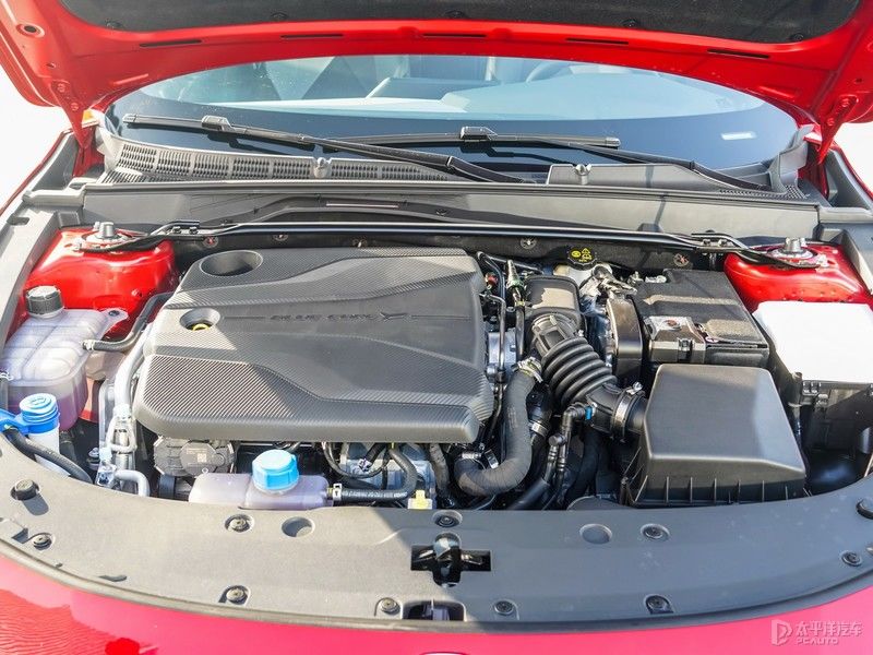 长安uni V正式开启预售价格10 万元起 乐惠车