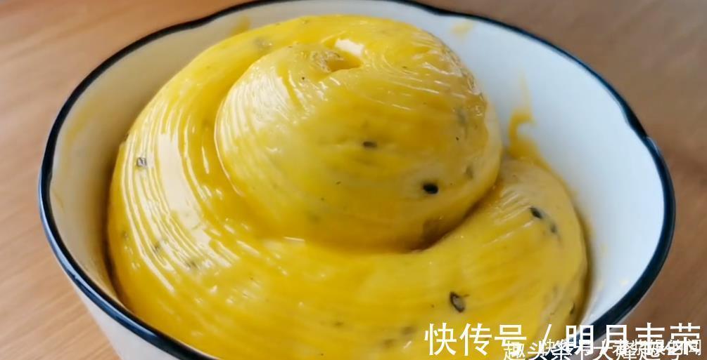 一碗面粉加5鸡蛋，不炸油条不蒸包子，比做馒头简单，比烙饼还香