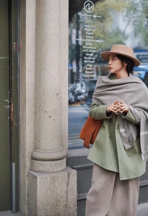 为何你戴围巾就有股浓浓的“大妈感”？跟着三木博主，秒变时髦精