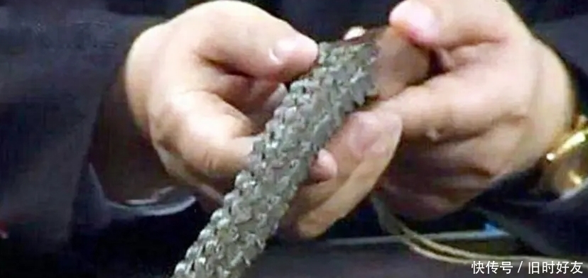 女子拿成吉思汗的马鞭去鉴宝,开口要500万,