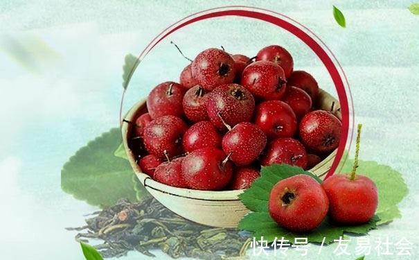 养生|黄芪配“一宝”,每天泡水喝,补气养血抗衰老,身体或会越来强健