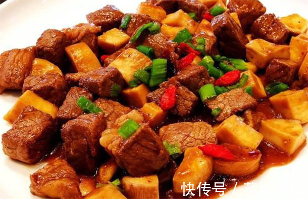 感冒|冬季经常一场暴雨一场晴穿衣不适就会感冒,多吃暖身菜,预防感冒