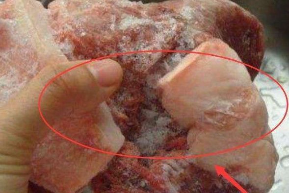 解冻肉时,用水泡就大错特错了!大厨分享8大解冻技巧请收好!
