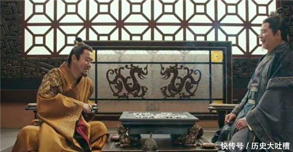 太监|康熙与侍卫下棋侍卫毫不“放水”,被太监解围后,活活饿死棋盘边