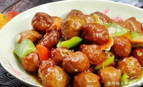 莲藕丸子|鲜香味美、肥而不腻的家常菜,越嚼越香,解馋开胃,多吃一碗饭