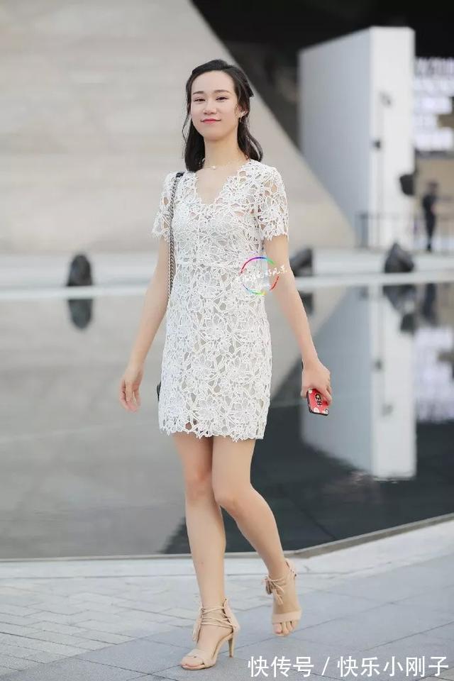 休闲衫 休闲衫搭配牛仔裤,简洁时尚又很拉风,非常有街头的气质感