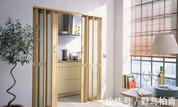 吊轨门|为什么有钱人厨房不装推拉门了？一看这种设计，我就后悔装早了