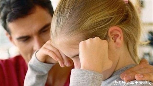 爸妈|萌娃在幼儿园画了“古怪”全家福,老师告知父母,爸妈却笑了