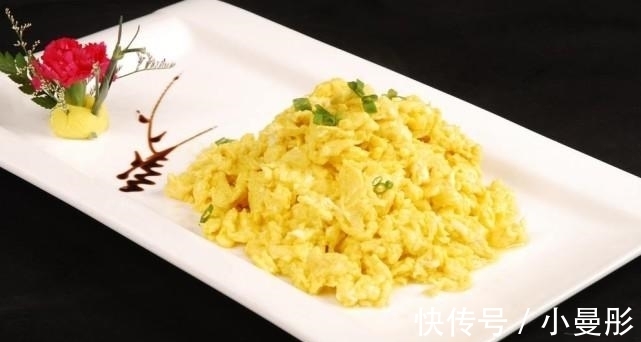 妙招|炒鸡蛋时加点它, 炒出的鸡蛋又鲜又嫩, 比饭店大厨炒得更好吃