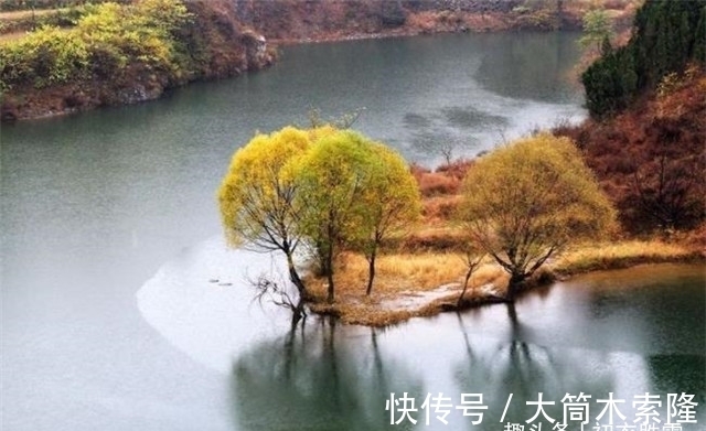 秋天!晚秋秋水诗词五首:秋水才深四五尺,野航恰受两三人