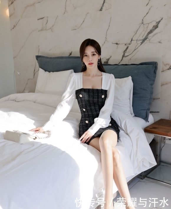 美人图鉴孙允珠：晶莹钻黑镶白竖扣灯笼袖衣裙