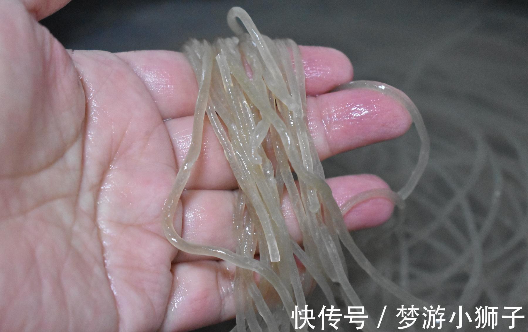 炒粉条这样做不粘不成坨，鲜香入味，实在太好吃了，家人边吃边夸