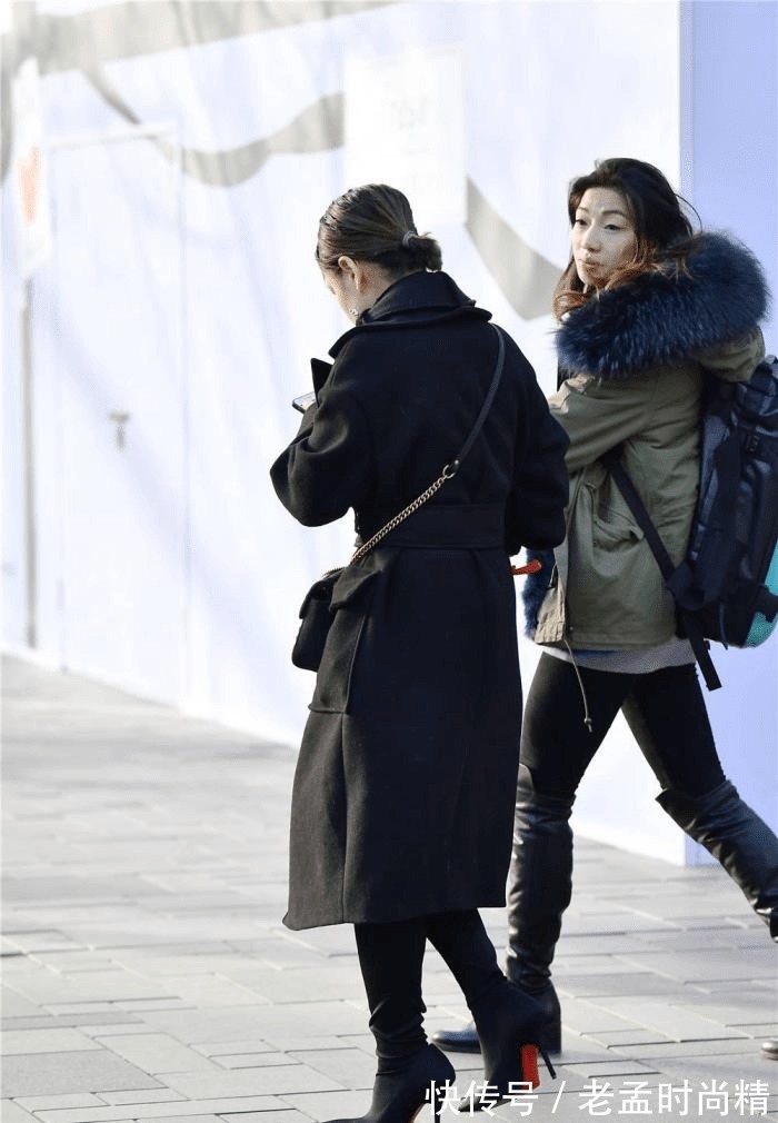 高跟鞋|尖头细跟长靴,设计很独特,鞋尖比较长,搭配黑色呢子大衣