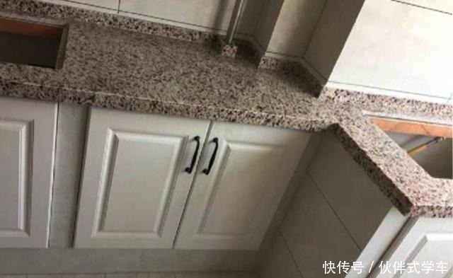 儿媳|老瓦工非用“土砖”做整体厨房,儿媳一脸嫌弃!完工后才知高档货!