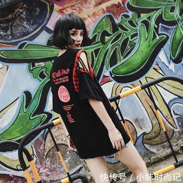 t恤|女人无论多大别穿的太老,这9款上衣大方优雅又时髦