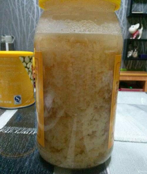 蜂蜜到底是结晶好，还是不结晶好，很多人弄错了，早看早知道