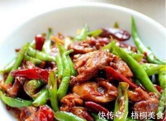 猪蹄|美食推荐豆瓣青椒炒肉,红焖猪蹄,姜葱爆鲜鱿,洋葱牛肉的做法