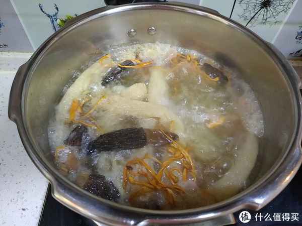 高压锅|夏天常给家人喝“黄金滋补汤”，营养滋补不上火了，贵也值