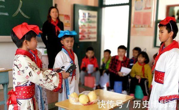 博爱&“孔融让梨”的故事,在中国能奉为经典,在西方却当成反面教材?